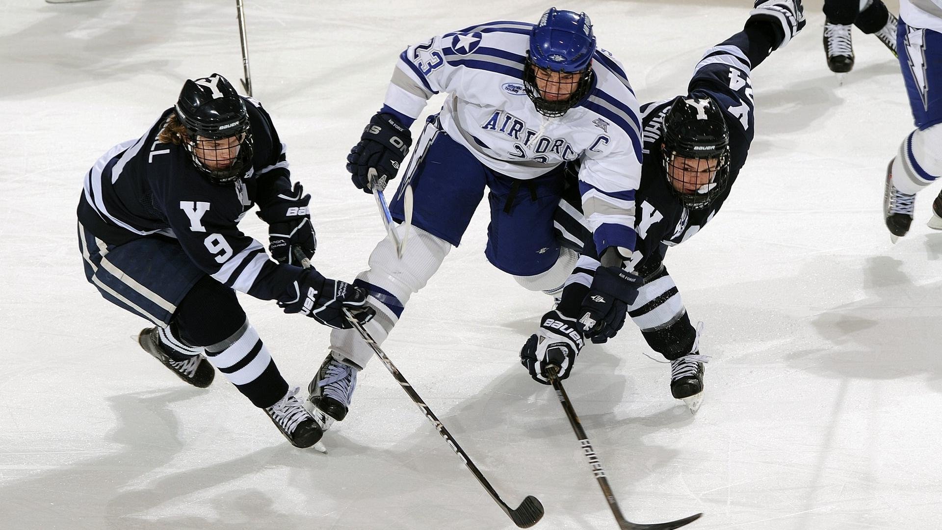 联赛升降级:悬念冲刺的关键战役盘点,联赛升降级制度